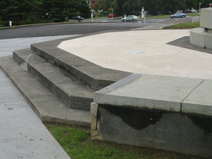 Museum Ledges