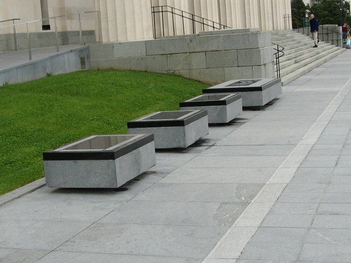 Museum Ledges